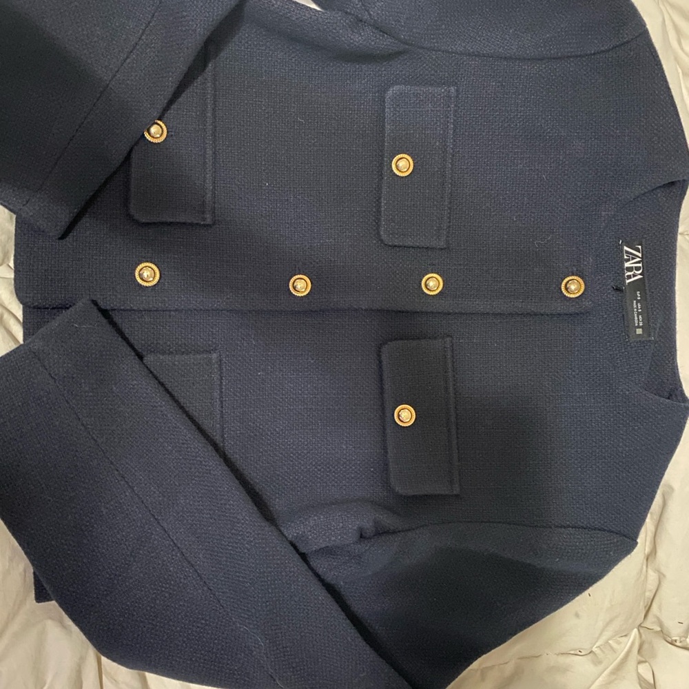 Elegant Navy Jacket with Gold Accents - Picture 3 of 4